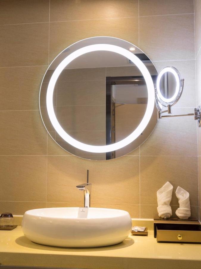 Lavande Hotel Luzhou Jiale Century City Bagian luar foto